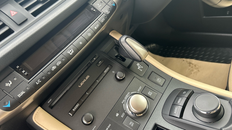 Lexus CT 200h 1.8 Luxury 5dr CVT Auto Hybrid Hatchback